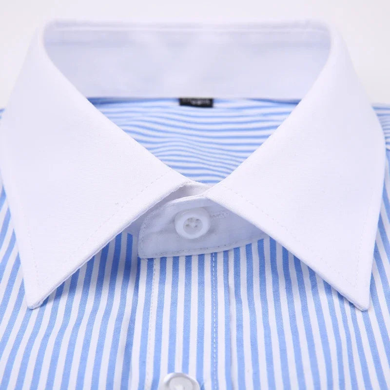 chemise habillée slim fit homme, chemise habillée avec boutons de manchette, chemise habillée bleue et blanche