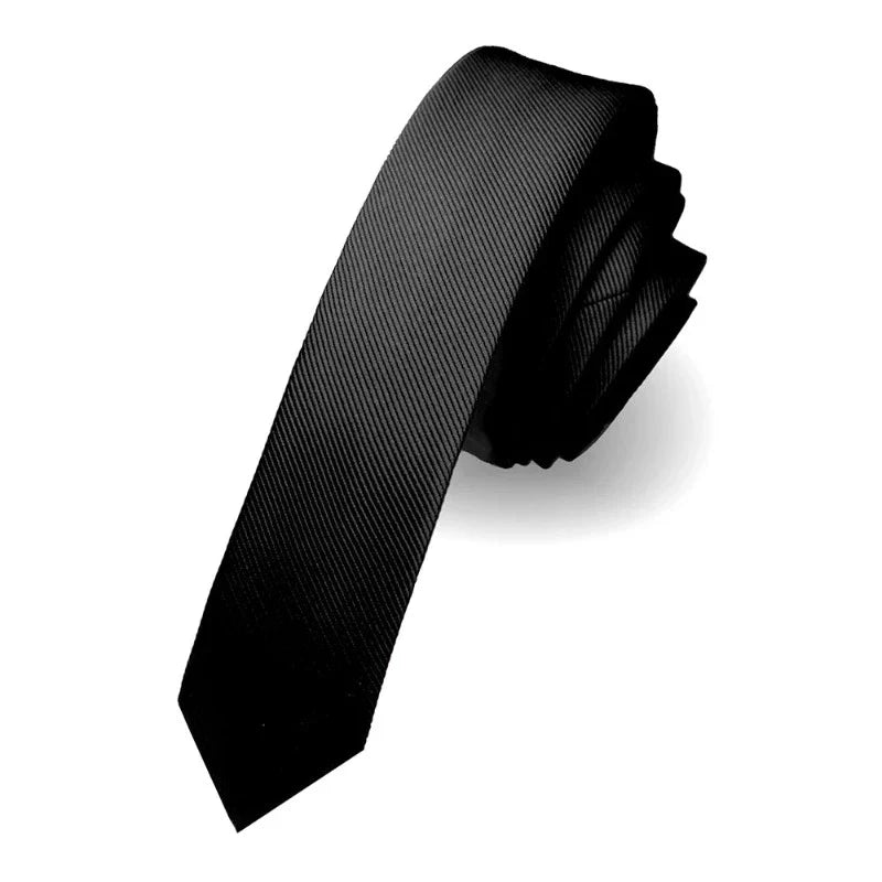 cravate slim unie, cravate en soie homme, accessoire masculin élégant, cravate étroite, cravate classique
