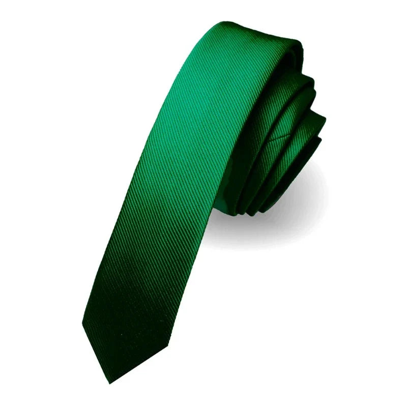 cravate slim unie, cravate en soie homme, accessoire masculin élégant, cravate étroite, cravate classique