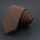 cravate slim en laine, cravate étroite pour homme, accessoire élégant en laine, cravate durable, cravate à petits carreaux