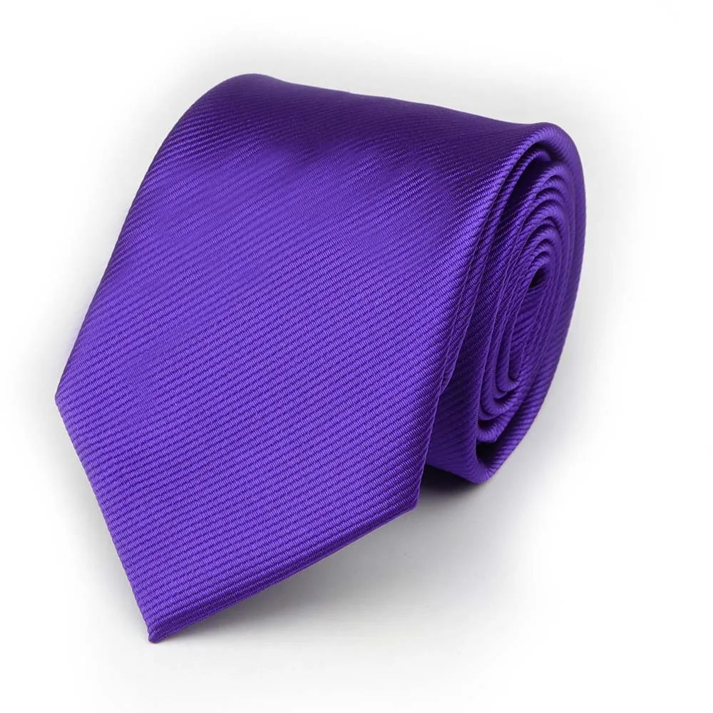 cravate unie, cravate en polyester, accessoire homme élégant, cravate classique, cravate durable