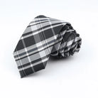 cravate à carreaux, cravate en polyester, accessoire homme élégant, cravate pour occasions spéciales, cravate polyvalente