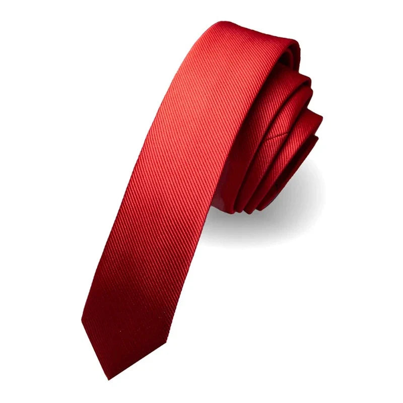 cravate slim unie, cravate en soie homme, accessoire masculin élégant, cravate étroite, cravate classique