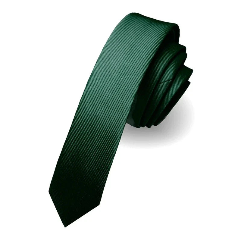 cravate slim unie, cravate en soie homme, accessoire masculin élégant, cravate étroite, cravate classique