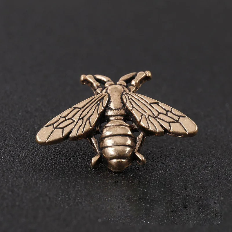 broche homme abeille, broche costume élégante, accessoire homme, broche originale, bijou homme unique