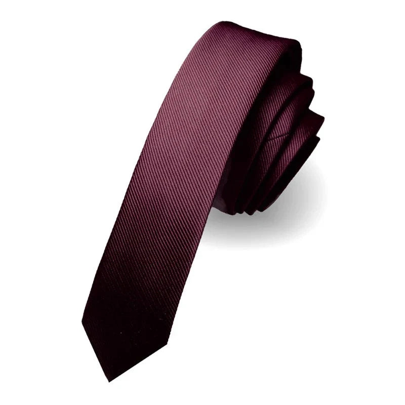 cravate slim unie, cravate en soie homme, accessoire masculin élégant, cravate étroite, cravate classique