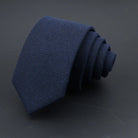 cravate slim en laine, cravate étroite pour homme, accessoire élégant en laine, cravate durable, cravate à petits carreaux
