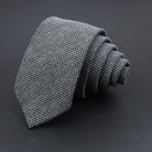 cravate slim en laine, cravate étroite pour homme, accessoire élégant en laine, cravate durable, cravate à petits carreaux