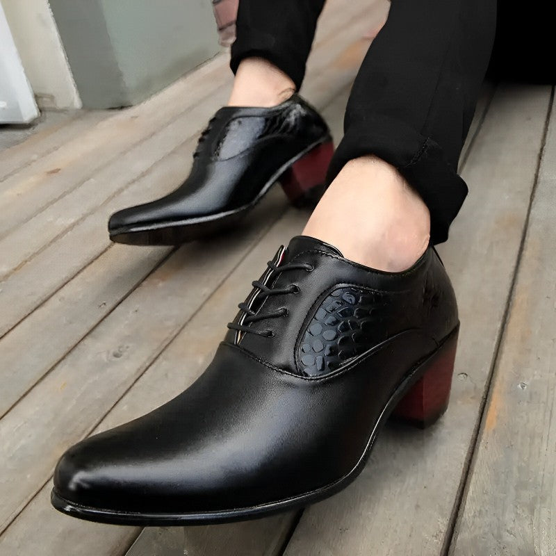 chaussure homme talon bloc, chaussure homme détail croco, chaussure de ville originale, chaussure homme élégante noire, chaussure homme soirée








