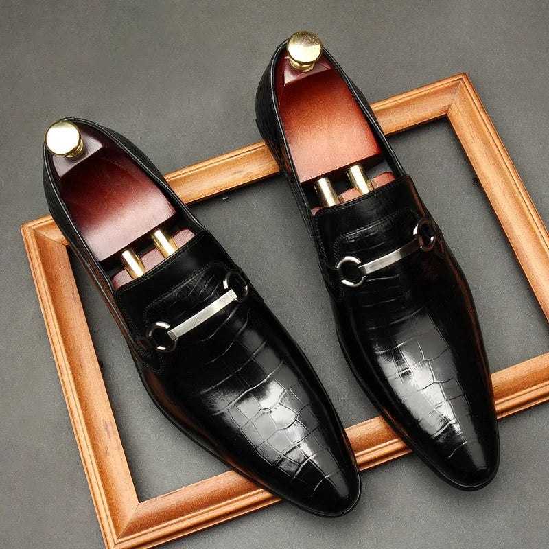chaussure homme slip on, chaussure homme texturée, chaussure de ville élégante, chaussure formelle sans lacets, chaussure homme motif croco