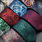 cravate florale imprimée, cravate en polyester premium, accessoire homme élégant, cravate motif exclusif, cravate sophistiquée