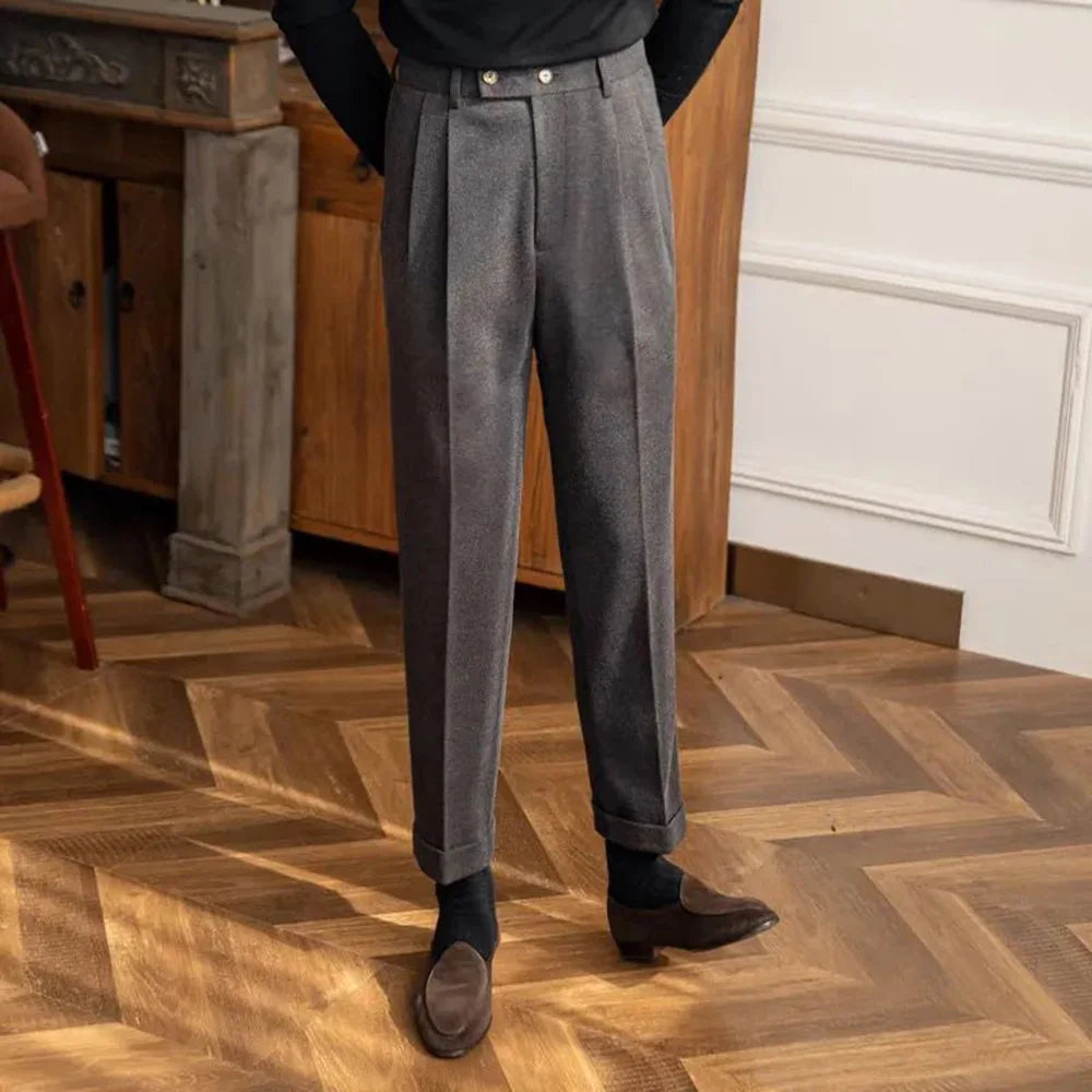 pantalon tailleur style anglais, pantalon homme élégant, pantalon slim homme, pantalon homme taille haute, pantalon de costume classique