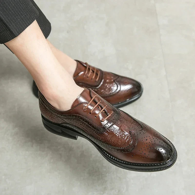 Chaussure de ville marron, Chaussure brogue pour homme, Chaussure de luxe en cuir, Chaussure à lacets formelle



