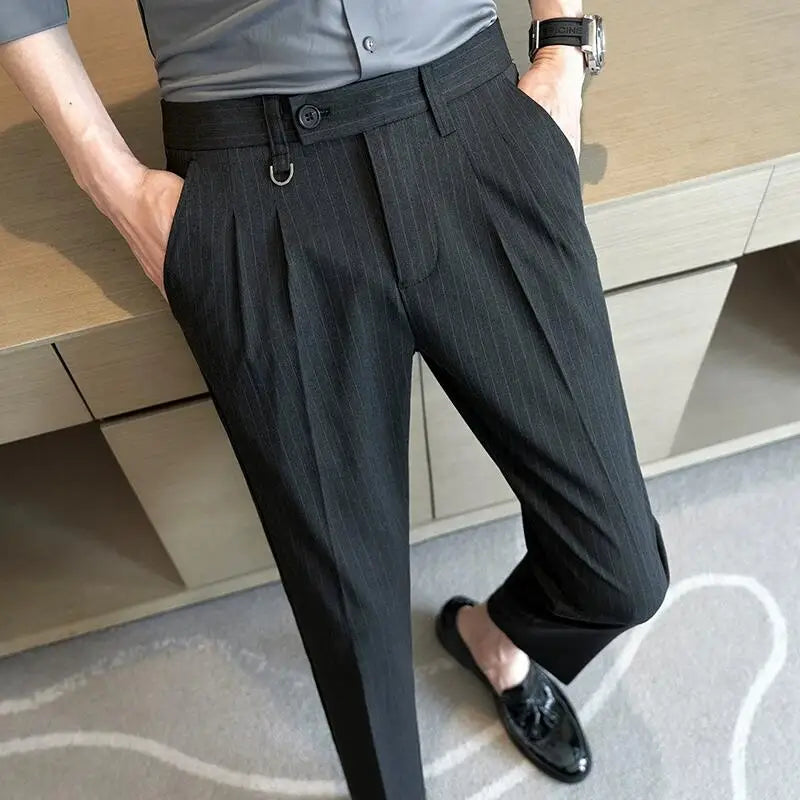 pantalon tailleur rayé, pantalon homme élégant, pantalon de costume rayé, pantalon homme professionnel, pantalon homme léger