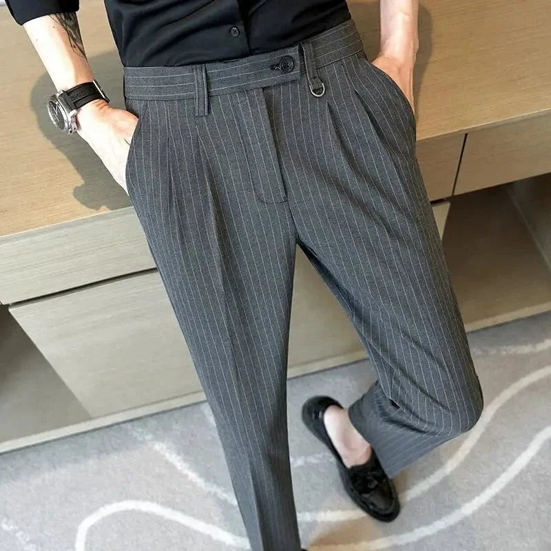 pantalon tailleur rayé, pantalon homme élégant, pantalon de costume rayé, pantalon homme professionnel, pantalon homme léger