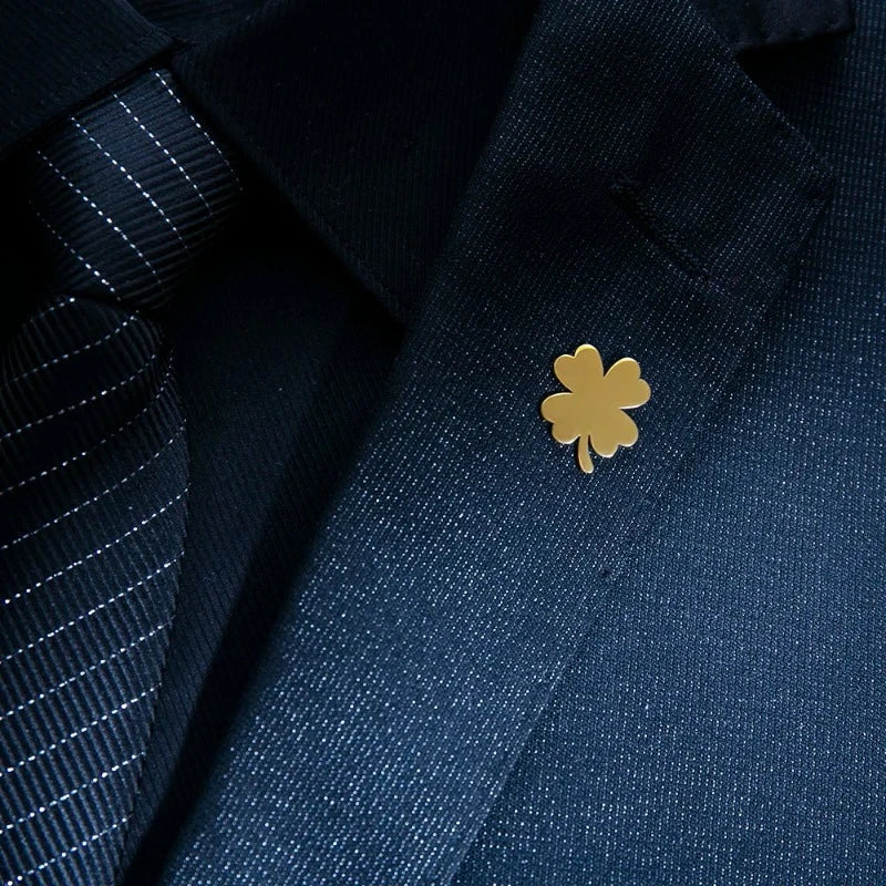 broche homme, broche trèfle, accessoire costume, broche élégante, broche porte-bonheur