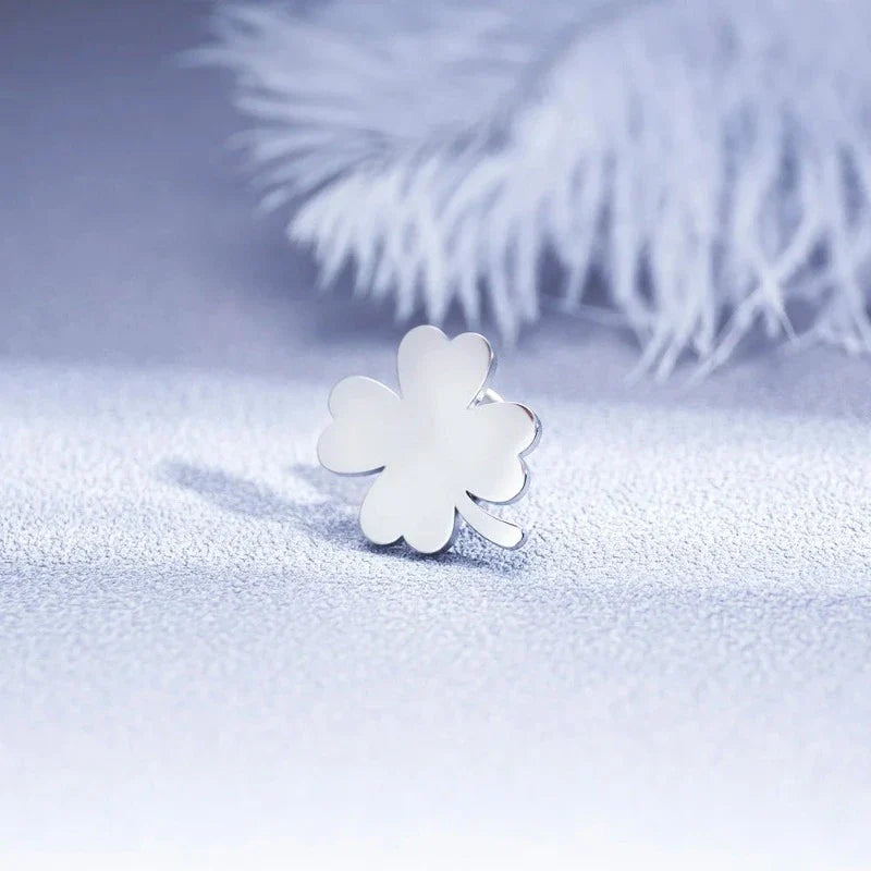 broche homme, broche trèfle, accessoire costume, broche élégante, broche porte-bonheur