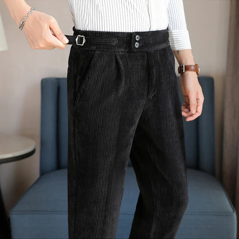 pantalon tailleur côtelé, pantalon homme élégant, pantalon homme texturé, pantalon de costume confortable, pantalon côtelé homme