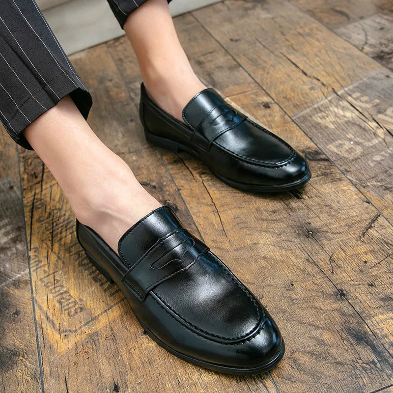 mocassin homme élégant, mocassin en cuir verni, chaussure casual chic, mocassin confortable, mocassin homme de luxe