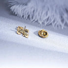 broche homme, broche fleur de lys, accessoire costume homme, broche élégante, broche mariage