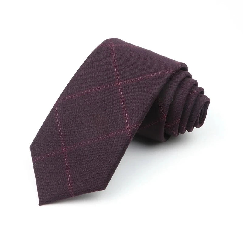 cravate en laine, cravate rayée élégante, accessoire homme durable, cravate de qualité, cravate sophistiquée