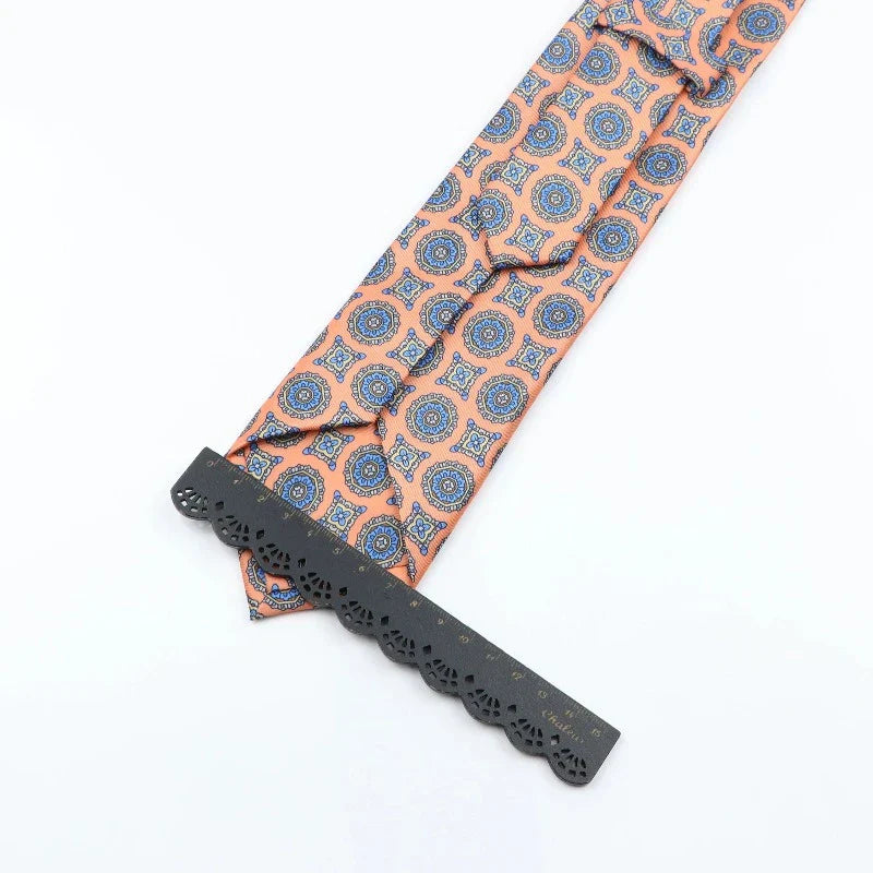 cravate fleurie, cravate en polyester, accessoire homme élégant, cravate florale, cravate polyvalente