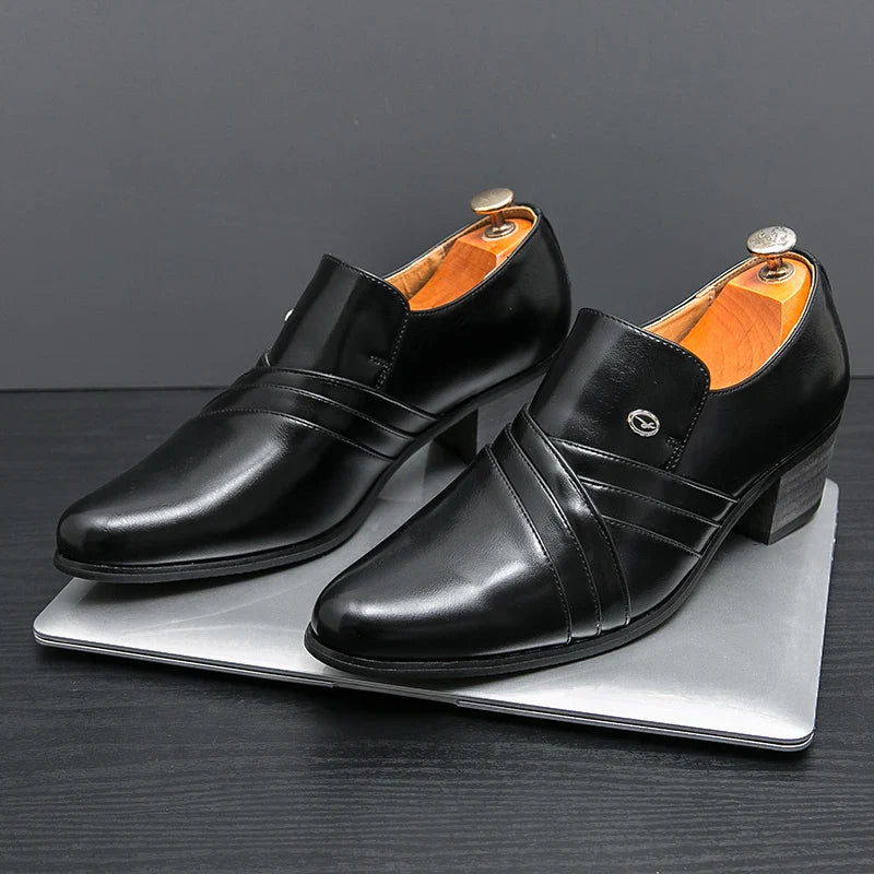 chaussure homme lanières croisées, chaussure de ville talon bloc, chaussure homme slip on, chaussure formelle originale, chaussure homme marron élégante
