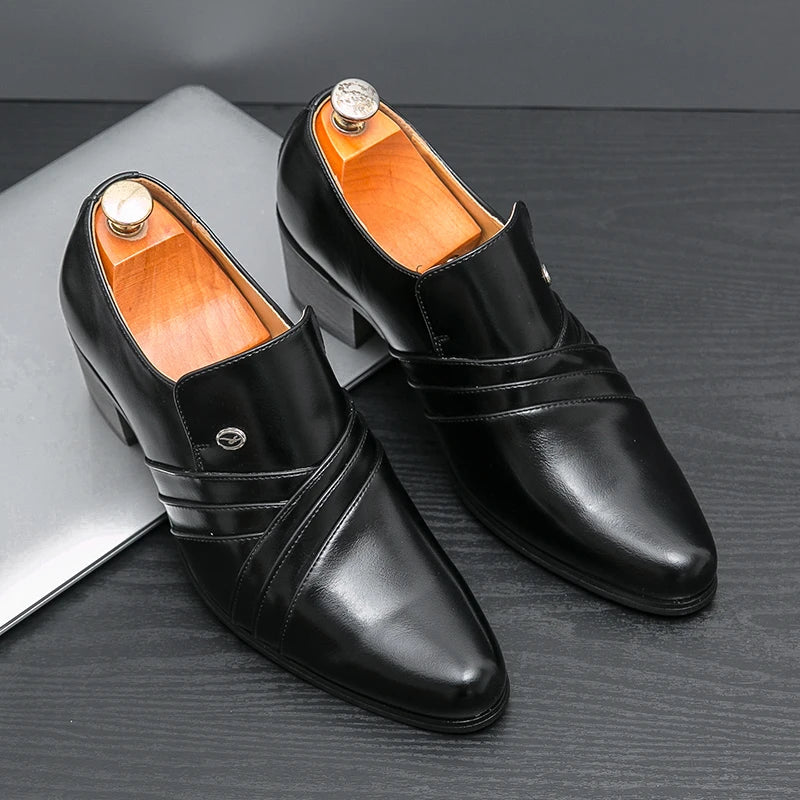 chaussure homme lanières croisées, chaussure de ville talon bloc, chaussure homme slip on, chaussure formelle originale, chaussure homme marron élégante