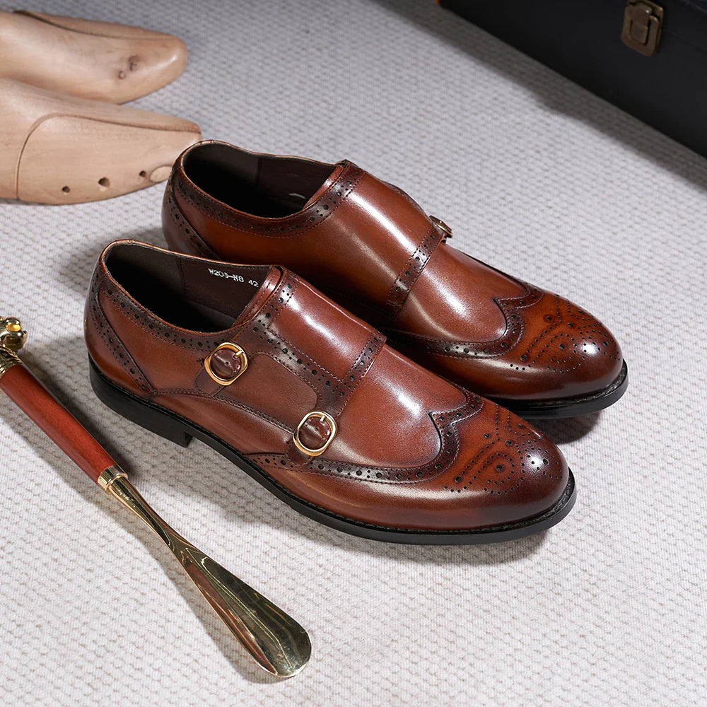 chaussure double monk strap, chaussure brogue homme, chaussure homme marron, chaussure de ville élégante, chaussure homme à boucles