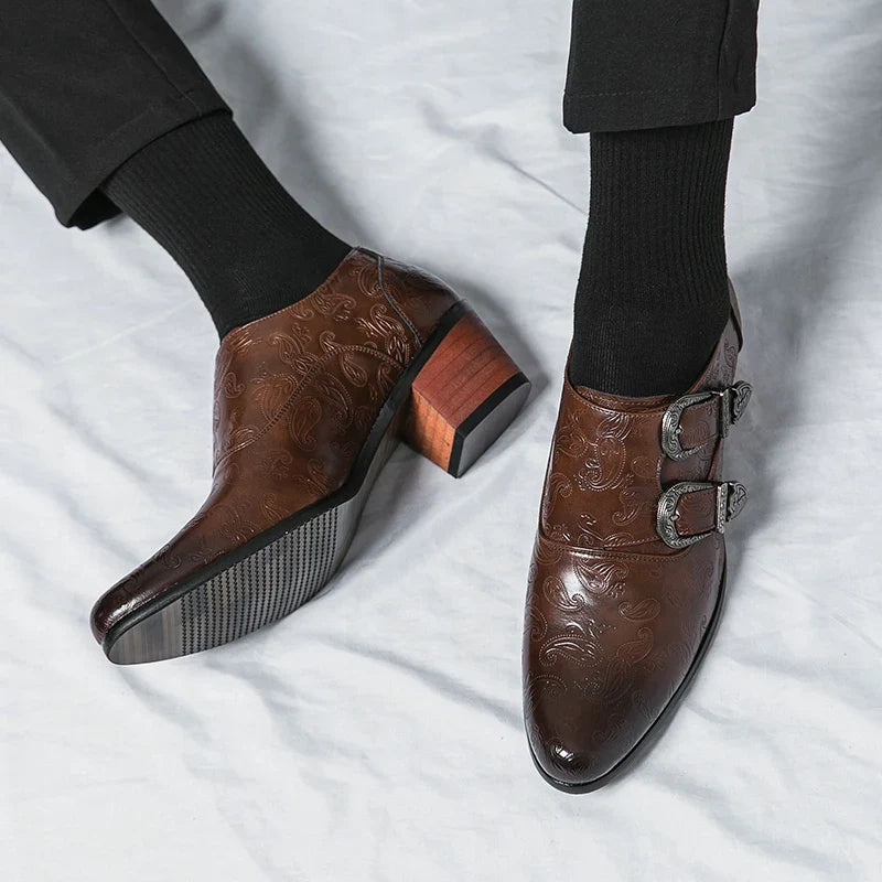 chaussure homme vintage, chaussure homme boucle, chaussure homme talon bloc, chaussure homme marron motif, chaussure de ville originale
