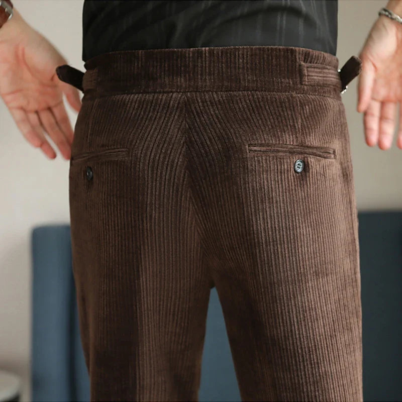 pantalon tailleur côtelé, pantalon homme élégant, pantalon homme texturé, pantalon de costume confortable, pantalon côtelé homme