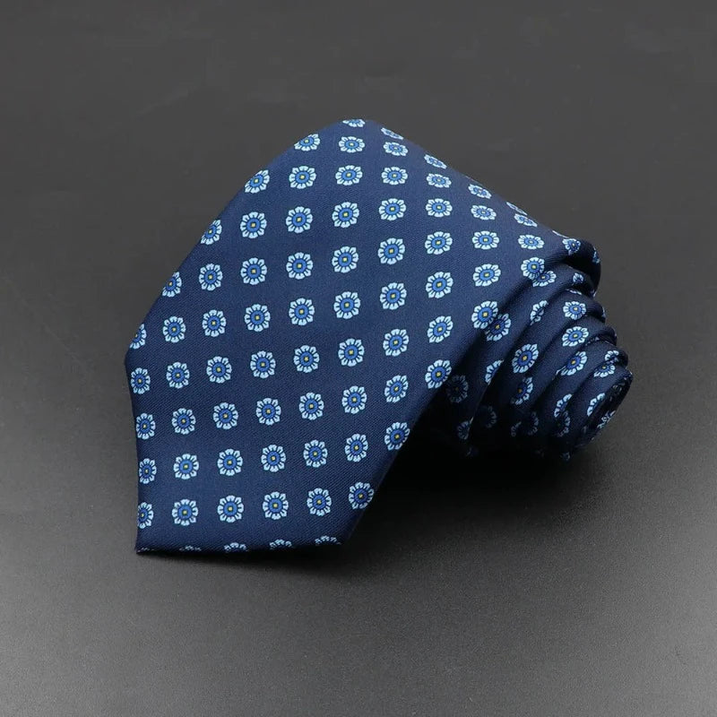 cravate fleurie, cravate en polyester, accessoire homme élégant, cravate florale, cravate polyvalente