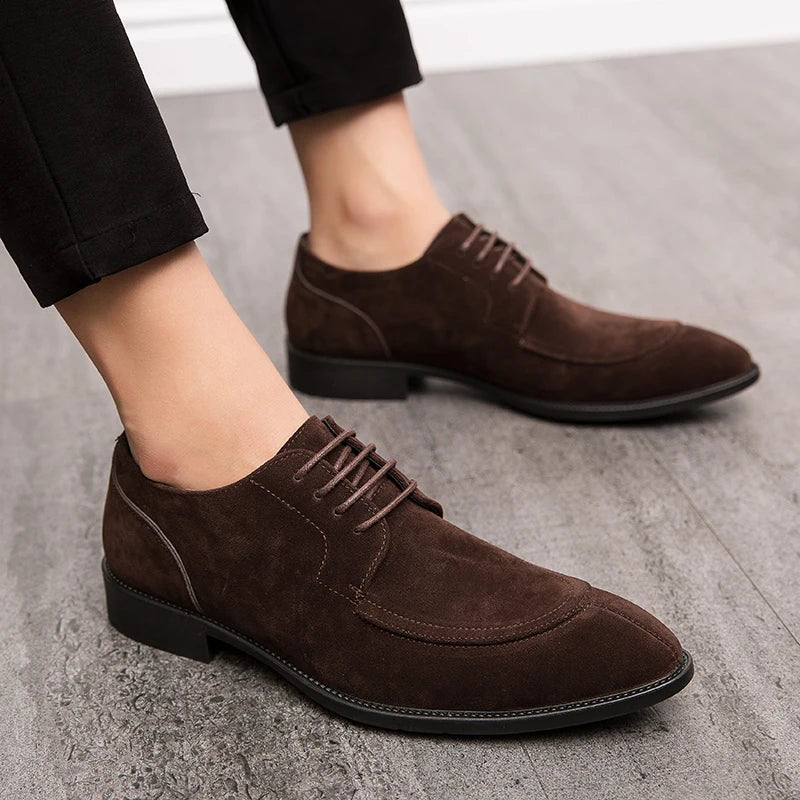 chaussure homme daim, chaussure derby marron, chaussure de ville élégante, chaussure homme bout cousu, chaussure formelle daim