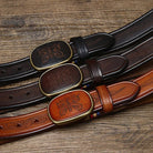 La Ceinture Homme en Cuir Détaillée Papillon Maximus est la pièce idéale pour les hommes qui valorisent l'authenticité et le style unique. Fabriquée en cuir véritable de haute qualité, cette ceinture présente un design riche en détails, avec des motifs complexes gravés sur le cuir et la boucle. La boucle ovale avec le dessin de papillon central est le grand point fort, ajoutant une touche de personnalité et d'élégance vintage. Parfaite pour les looks décontractés et boho-chic, cette ceinture est un accessoi