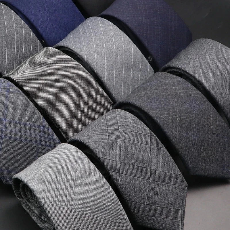 cravate en laine, cravate rayée élégante, accessoire homme durable, cravate de qualité, cravate sophistiquée
