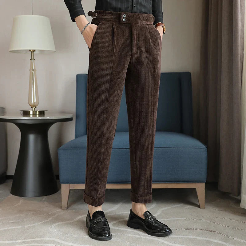 pantalon tailleur côtelé, pantalon homme élégant, pantalon homme texturé, pantalon de costume confortable, pantalon côtelé homme