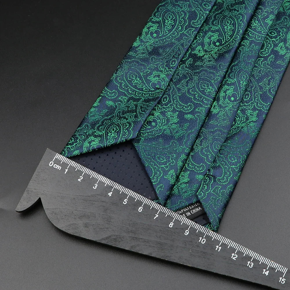 cravate florale imprimée, cravate en polyester premium, accessoire homme élégant, cravate motif exclusif, cravate sophistiquée