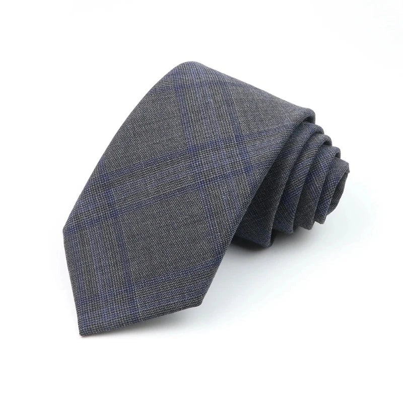 cravate en laine, cravate rayée élégante, accessoire homme durable, cravate de qualité, cravate sophistiquée